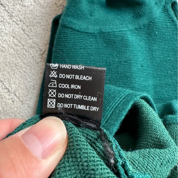 ✨ Lulus Figure Eight Dark Green Bodycon Dress - Picture 10 of 11